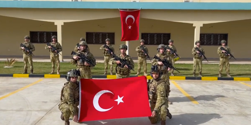 Mehmetçikten duygulandıran Ramazan Bayramı mesajı: Bayram al bayrağın gölgesinde güzel