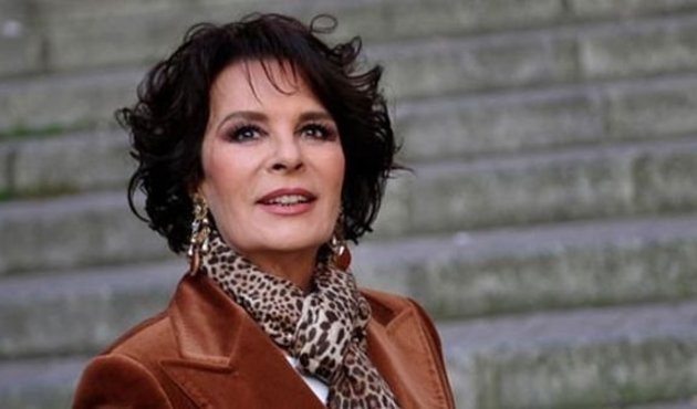 Hülya Koçyiğit hasta yatağından şehitler için paylaşımda bulundu!