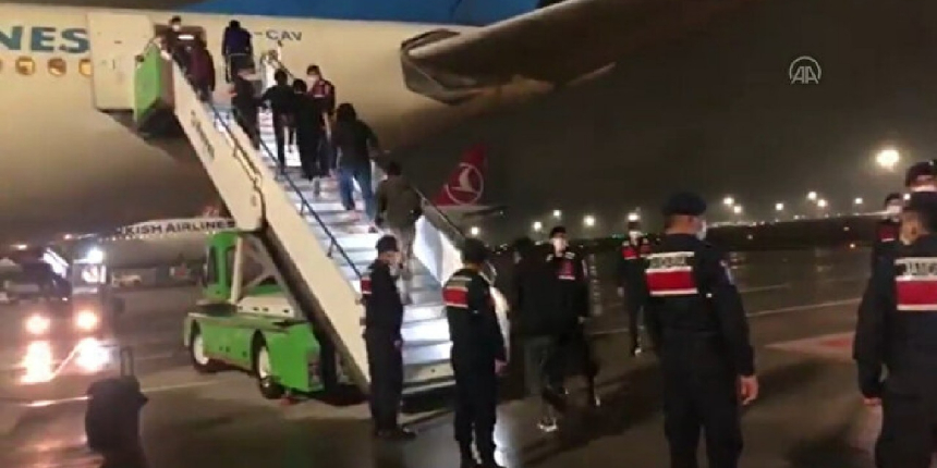 Yılbaşından bu yana 8 bin 251 düzensiz göçmen sınır dışı edildi
