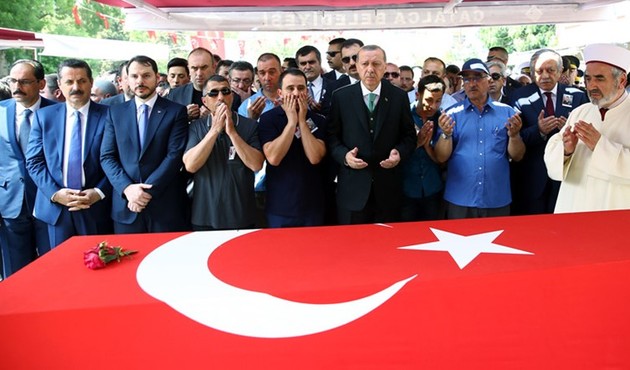 Cumhurbaşkanı Erdoğan, şehit Albay Peker'in cenaze törenine katıldı