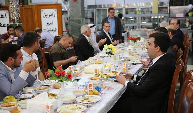 TİKA, Necef'te 2 bin kişiye iftar verdi