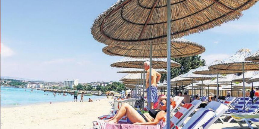 Bodrum'da plaj fiyatları 1500 TL'ye dayandı: Makarna 145 lira, pizza 180 liradan başlıyor