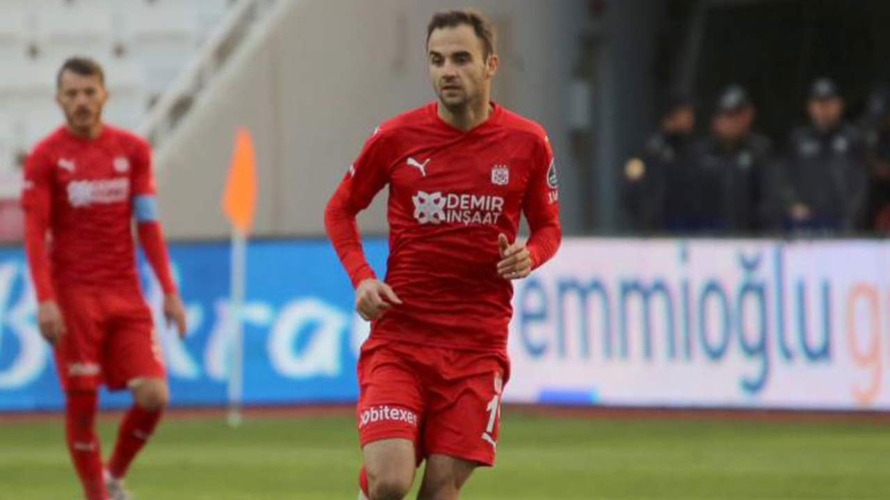 Sivassporlu İspanyol futbolcu Jorge Felix, bu sezonki gol sayısını 3'e yükseltti
