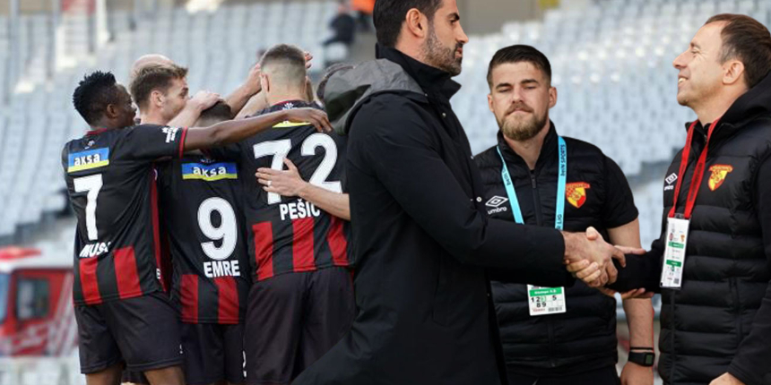 Süper Lig'de üstü üste 3. galibiyetini alan Fatih Karagümrük, UEFA Avrupa Konferans Ligi’ne gitmenin peşinde