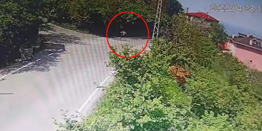 Hırsızlar için kurulan kamera dolandırıcıları yakalattı