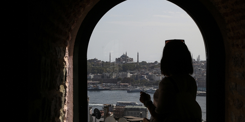 İstanbul'a mart ayında gelen turist sayısı 1 milyonun üzerine çıktı