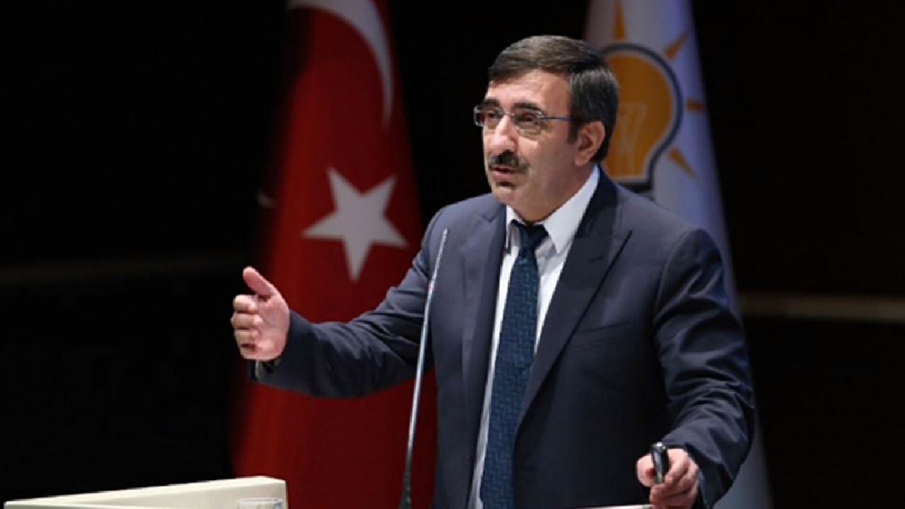AK Partili Cevdet Yılmaz'dan asgari ücret açıklaması