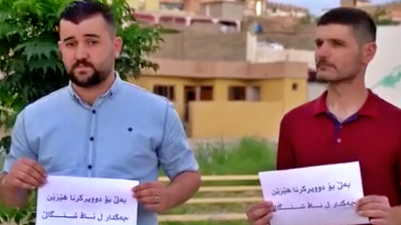 Iraklılar PKK'nın Sincar'dan çıkması için gösteri düzenledi!