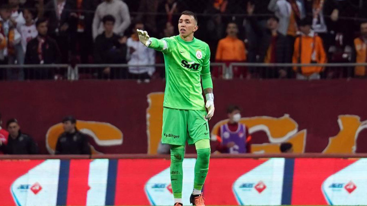 Galatasaray'ın başarılı file bekçisi Fernando Muslera'nın hedefi 40 yaşına kadar futbol oynamak