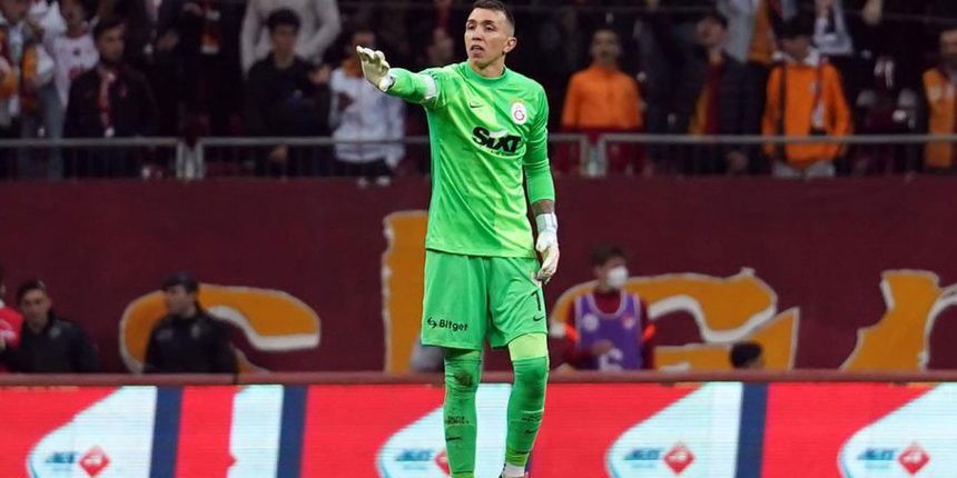 Galatasaray'ın başarılı file bekçisi Fernando Muslera'nın hedefi 40 yaşına kadar futbol oynamak