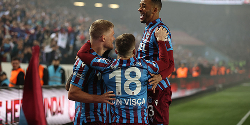 Süper Lig'de şampiyonluğu göğüsleyen Trabzonspor'da sıradaki hedef Ziraat Türkiye Kupası!