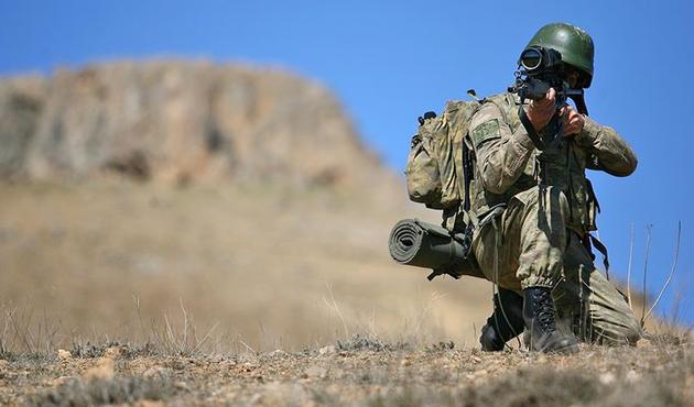 8 terörist öldürüldü, operasyon sürüyor!