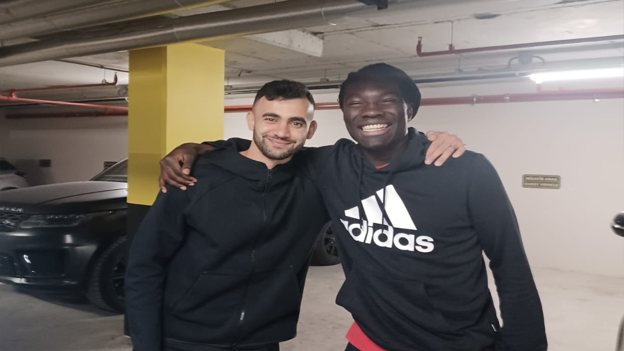 Bafetimbi Gomis, Rachid Ghezzal'ın doğum gününü kutladı!