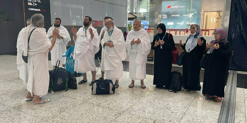 Salgından sonra ilk umre kafilesi kutsal topraklara gitti