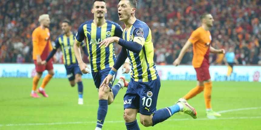 MLS ekibi Los Angeles FC'nin transferdeki hedefi Fenerbahçe'den ayrılmaya hazırlanan Mesut Özil!