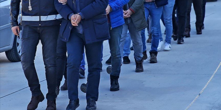 Uluslararası sınavın sorularını 3 bin dolara satıyorlardı: Yabancı uyruklu çete çökertildi