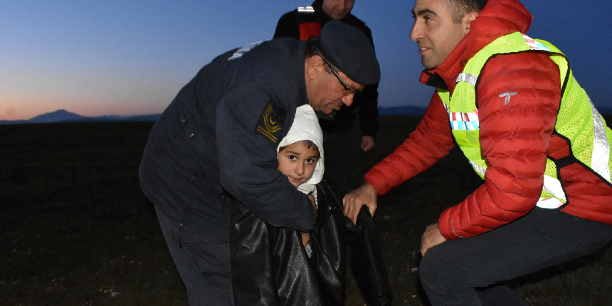 4 yaşındaki Poyraz Efe, ailesi mantar toplarken kırsalda kayboldu
