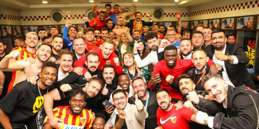 Trabzonspor'u Ziraat Türkiye Kupası'nda mağlup eden Kayserispor 14 yıl sonra finalde