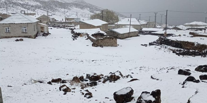 Bitlis'te mayıs ayında kar sürprizi!