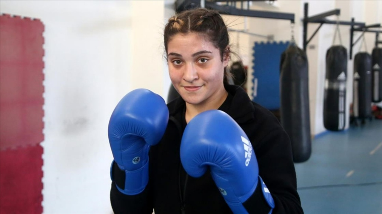 Milli boksör Büşra Işıldar son 16'ya kaldı