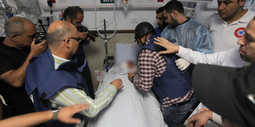 İsrail askerleri Al-Jazeera'nin kadın muhabiri Şirin Ebu Akile'yi öldürdü!