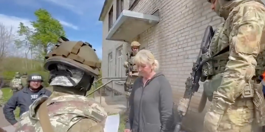 Ukrayna'da özel kuvvetler 'vatan hainlerinin' peşine düştü: Operasyon anları kameraya böyle yansıdı