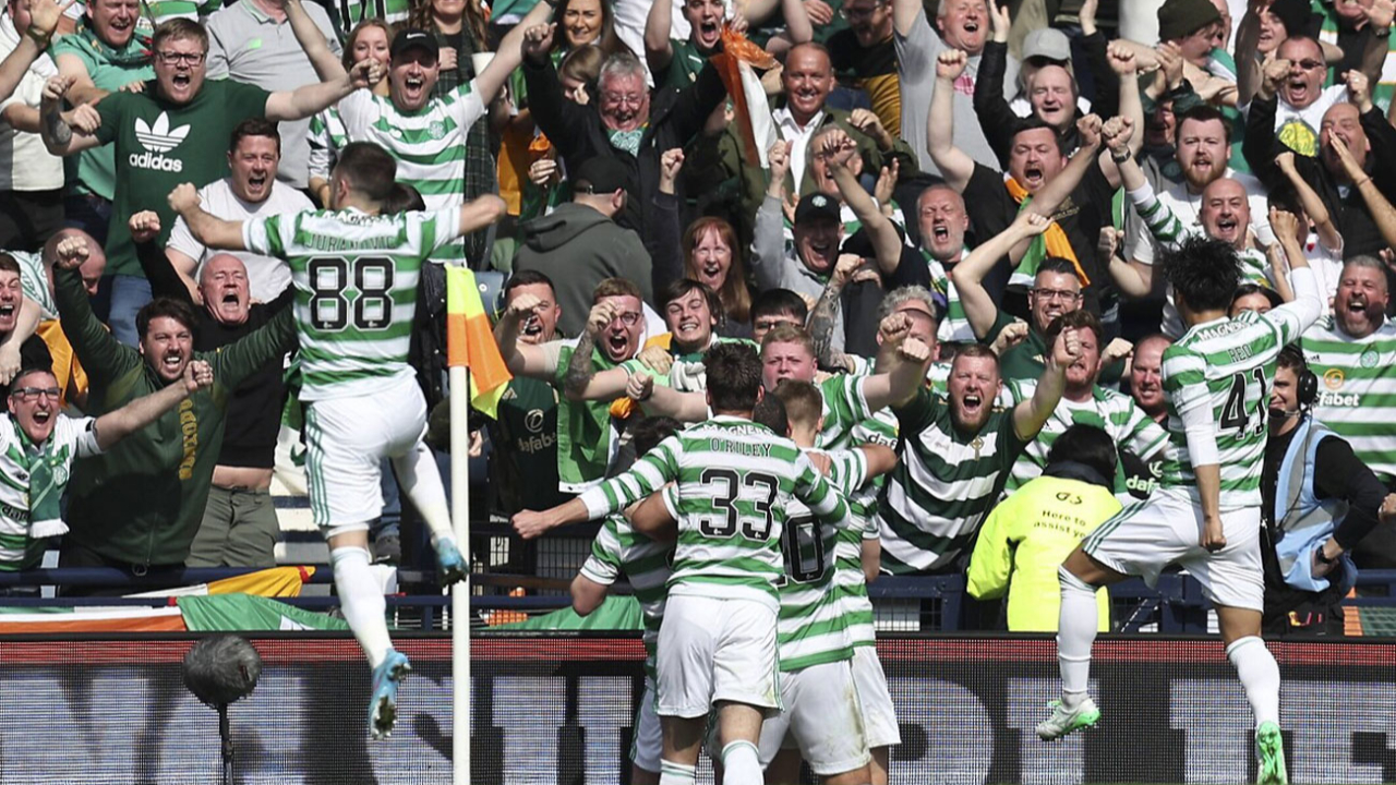 İskoçya'da şampiyonluk ipini bitime 1 hafta kala Celtic göğüsledi! 52. kez mutlu sona ulaştılar