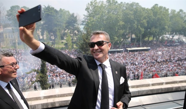 Fikret Orman'dan taraftarı heyecanlandıran Mandzukic açıklaması