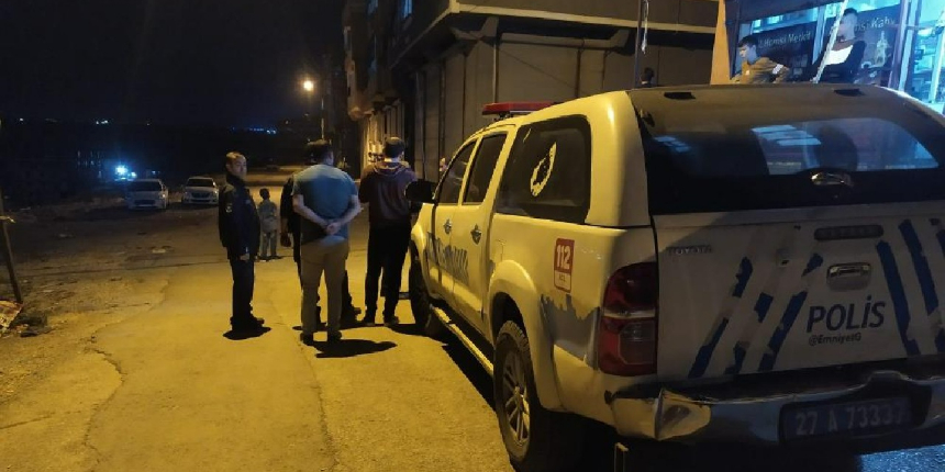 Sokakta karşılaşan iki grup birbirine kurşun yağdırdı: 1 ölü, 3 yaralı