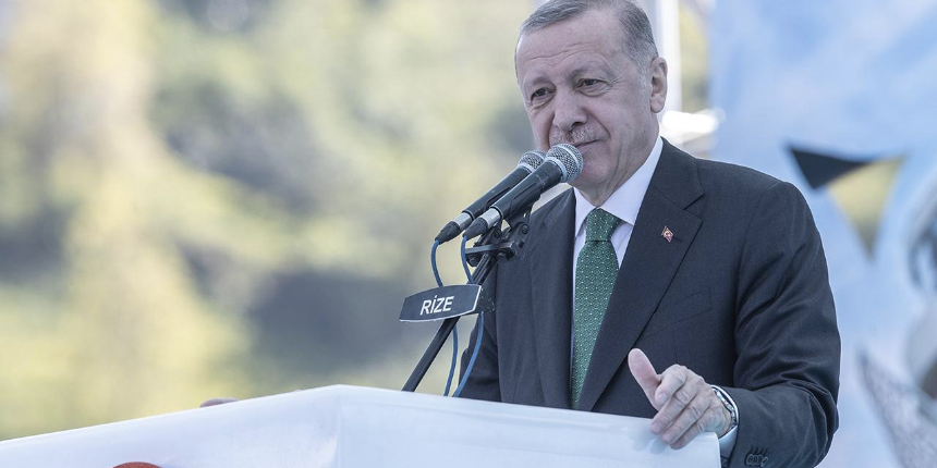 Hürriyet yazarı Selvi: Cumhurbaşkanı Erdoğan, Rize'den 2023'ün mesajını verdi