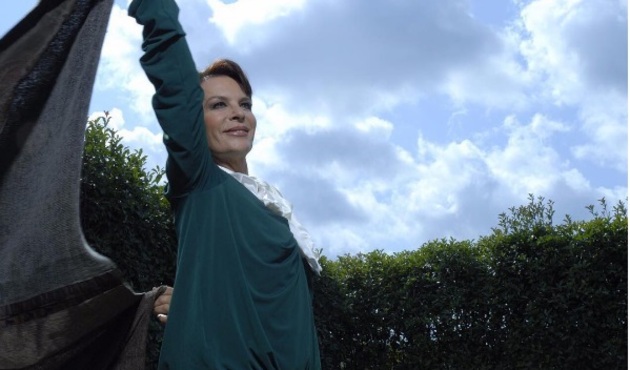 Usta oyuncu Amerika'da ameliyat olmuştu... Hülya Koçyiğit'ten günler sonra ilk fotoğraf!
