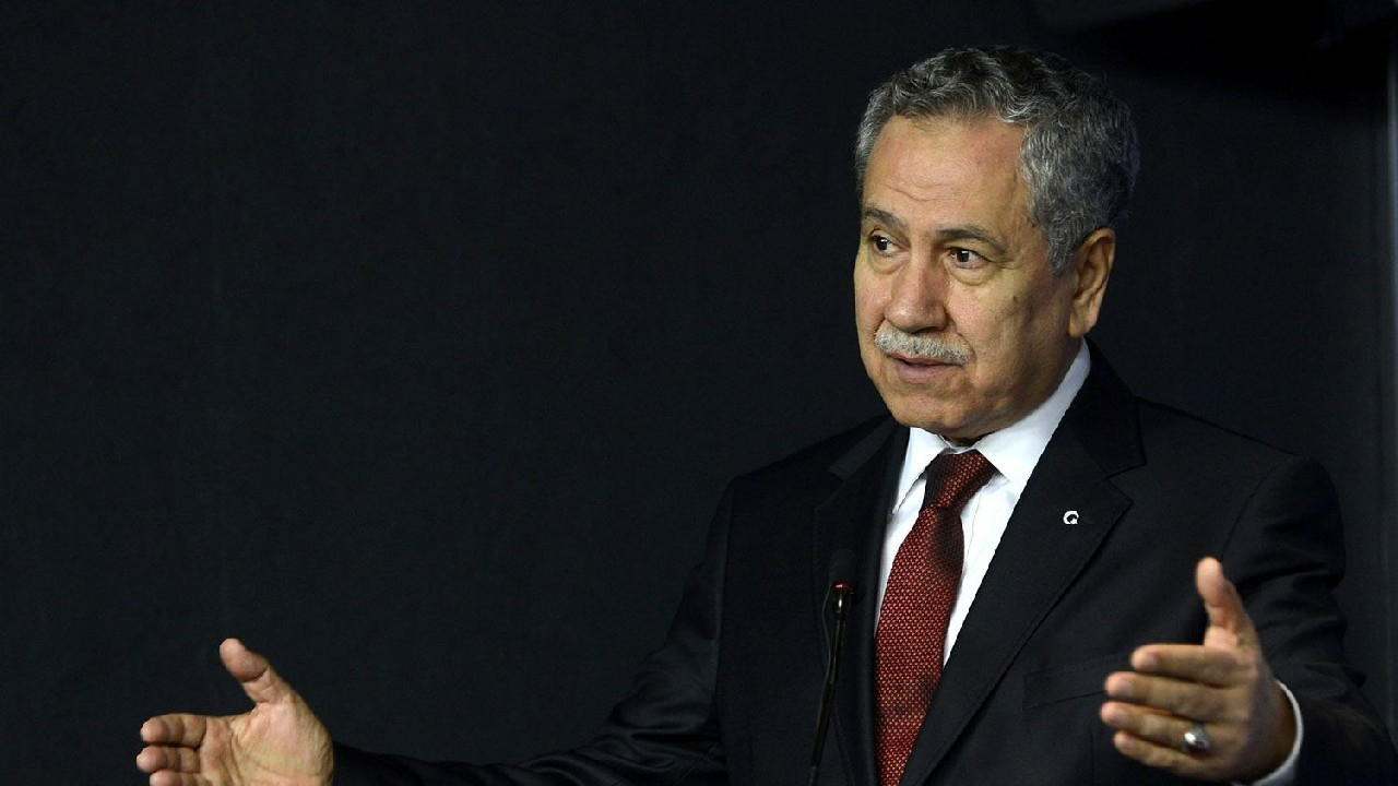 Bülent Arınç, Erdoğan ve Gül ile Fotoğrafını paylaşarak AK Parti'nin kuruluş yıl dönümünü kutladı