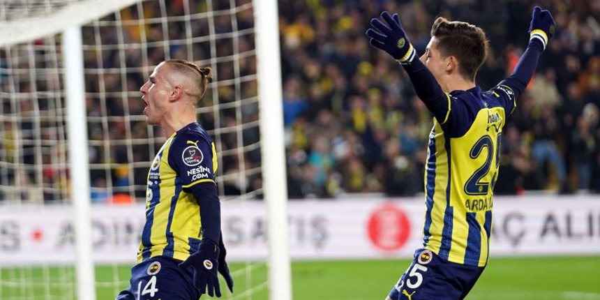 Gelecek sezon için plan yapan Fenerbahçe, Dimitris Pelkas için 12-15 milyon Euro arasında bir bonservis bedeli istiyor