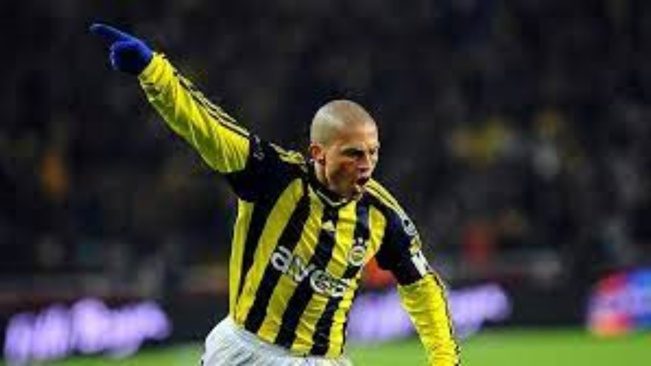 Fenerbahçe efsanesinden Alex çıkışı: Heykeli yapılmamalıydı!