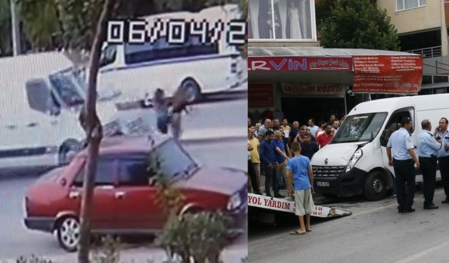 İzmir'de minibüs iki genç kıza böyle çarptı/Video...