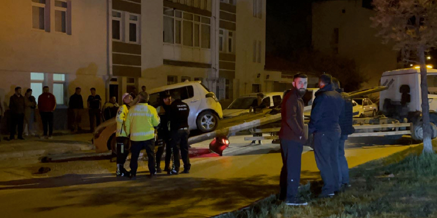 Polisi gören alkollü sürücü, tanımadığı ailenin evine girmeye çalıştı