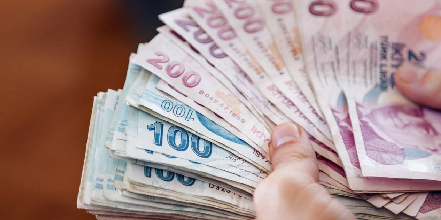 AK Parti'den asgari ücrete ara zam açıklaması