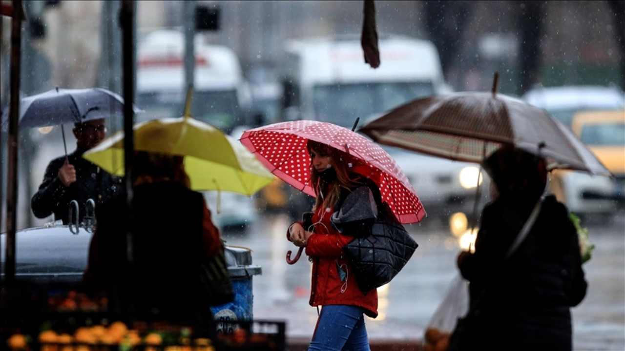Hafta sonu için plan yapanlar dikkat: Meteoroloji'den sağanak yağış uyarısı!