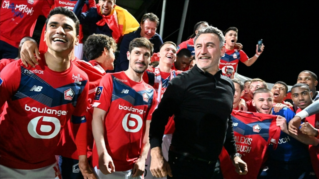 Rakibin ölen futbolcusuna küfür etmişlerdi! Teknik direktör sert tepki gösterdi...