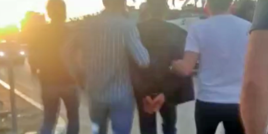 Taksim'deki kontrol noktasında üzerindeki 3 silahla yakalandı
