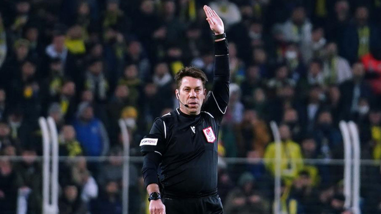 Süper Lig'de oynanacak Galatasaray - Adana Demirspor maçının VAR hakemi Fırat Aydınus