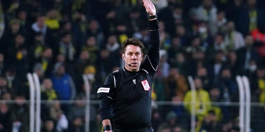 Süper Lig'de oynanacak Galatasaray - Adana Demirspor maçının VAR hakemi Fırat Aydınus