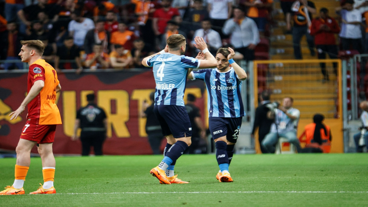 Yunus Akgün eski takımına gol attı gole sevinmedi!