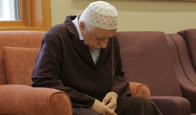 İçişleri Bakanlığı'ndan Gülen ve 130 kişi için flaş vatandaşlıktan çıkarma kararı! İşte o liste...