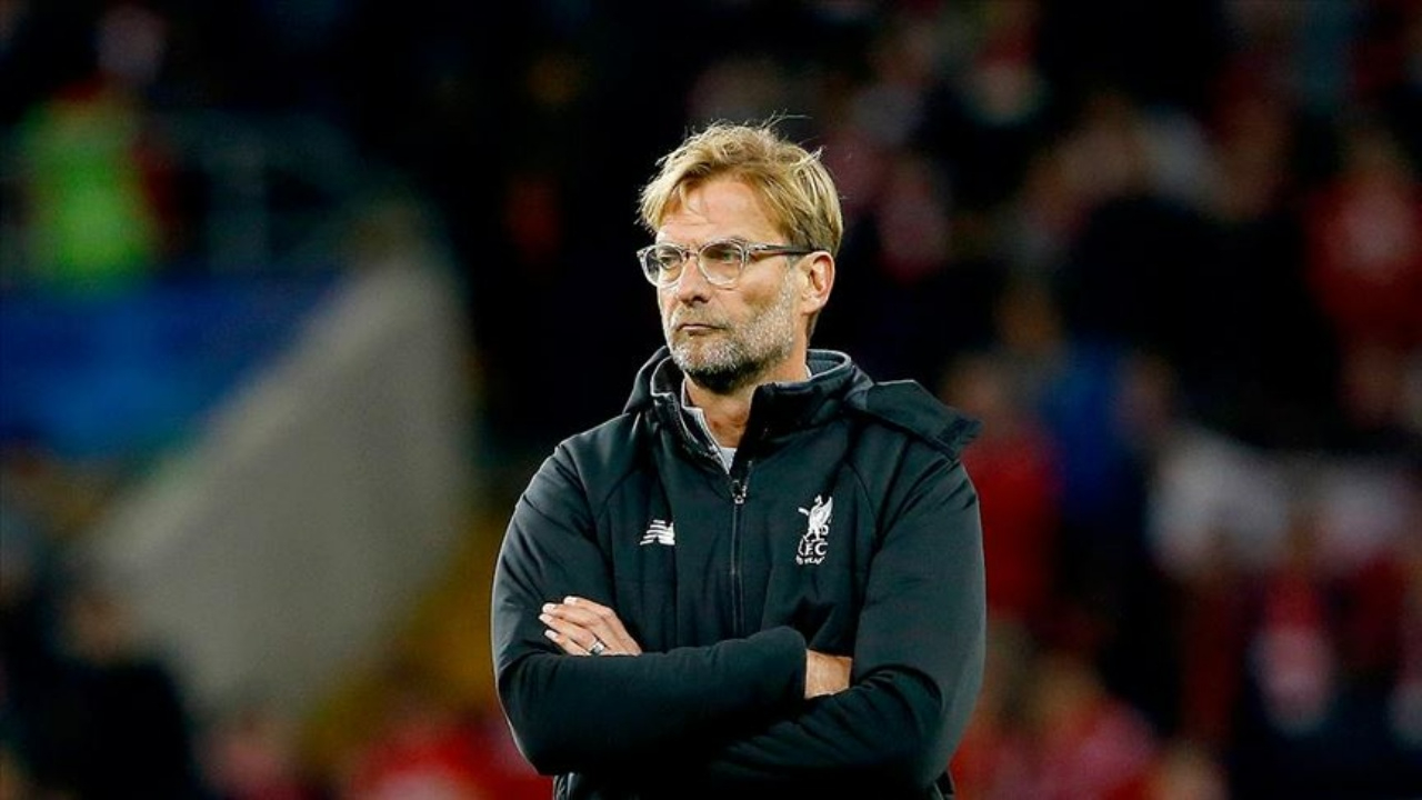 Liverpool taraftarı milli marşı ıslıkladı, Kloop destek verdi!