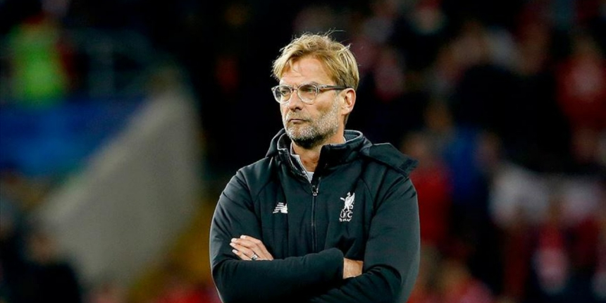 Liverpool taraftarı milli marşı ıslıkladı, Kloop destek verdi!