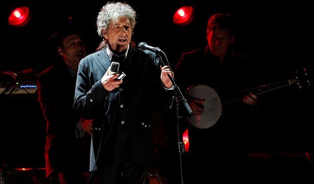Bob Dylan sonunda beklenen Nobel konuşmasını yaptı!