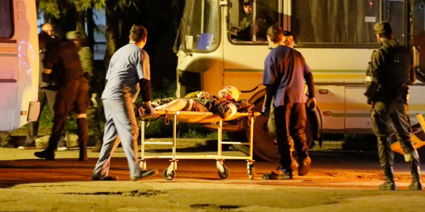 Rus kuşatmasındaki Azovstal’dan 264 Ukrayna askeri tahliye ediliyor! Zelenskiy: Ukrayna’nın canlı kahramanlara ihtiyacı var