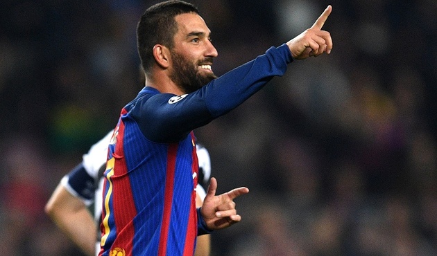 Menajerinden flaş açıklama: Arda Turan Barcelona'da kaldı!