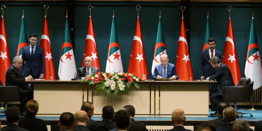 Türkiye-Cezayir arasında 15 anlaşma, bir ortak bildiri imzalandı